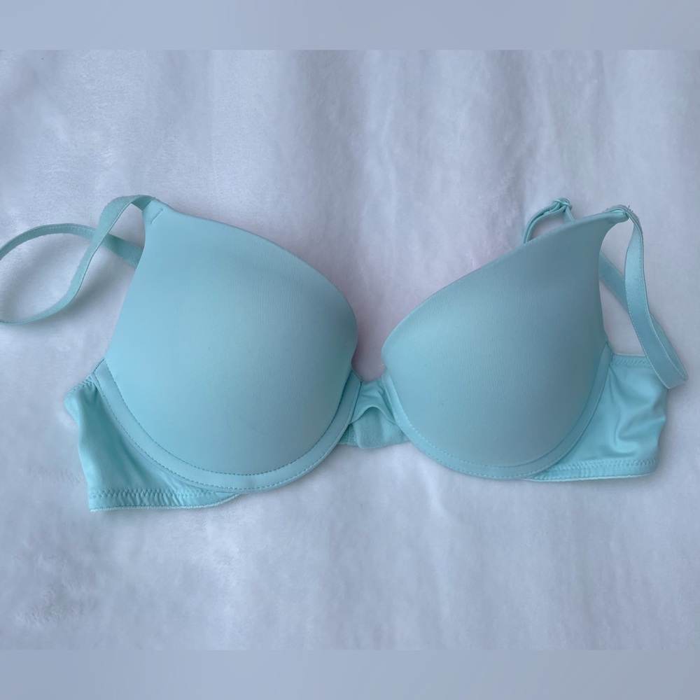 Victoria’s Secret Wear Everywhere Push-up Bra